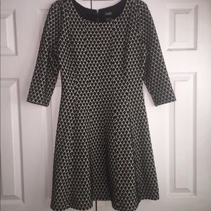 Eliza J. Dress w. Quarter Length Sleeves - 12